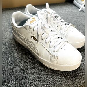 PUMA - Womens Jada Dboss Shoes size 10